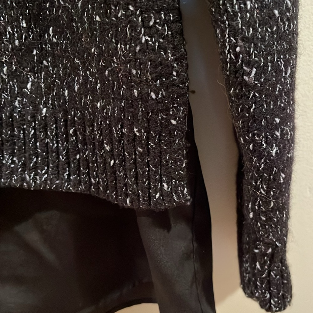 Layered Sweater - Picture 4 of 5